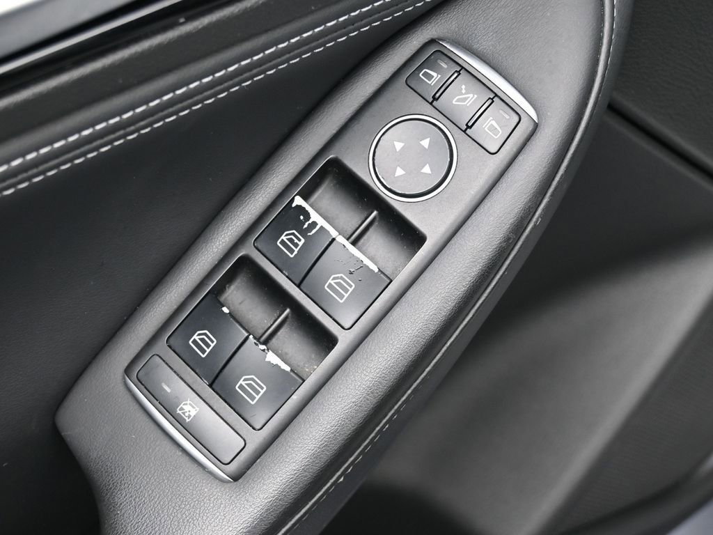 Used 2017 INFINITI QX30 Sport w/ Sport Leather Package image 18