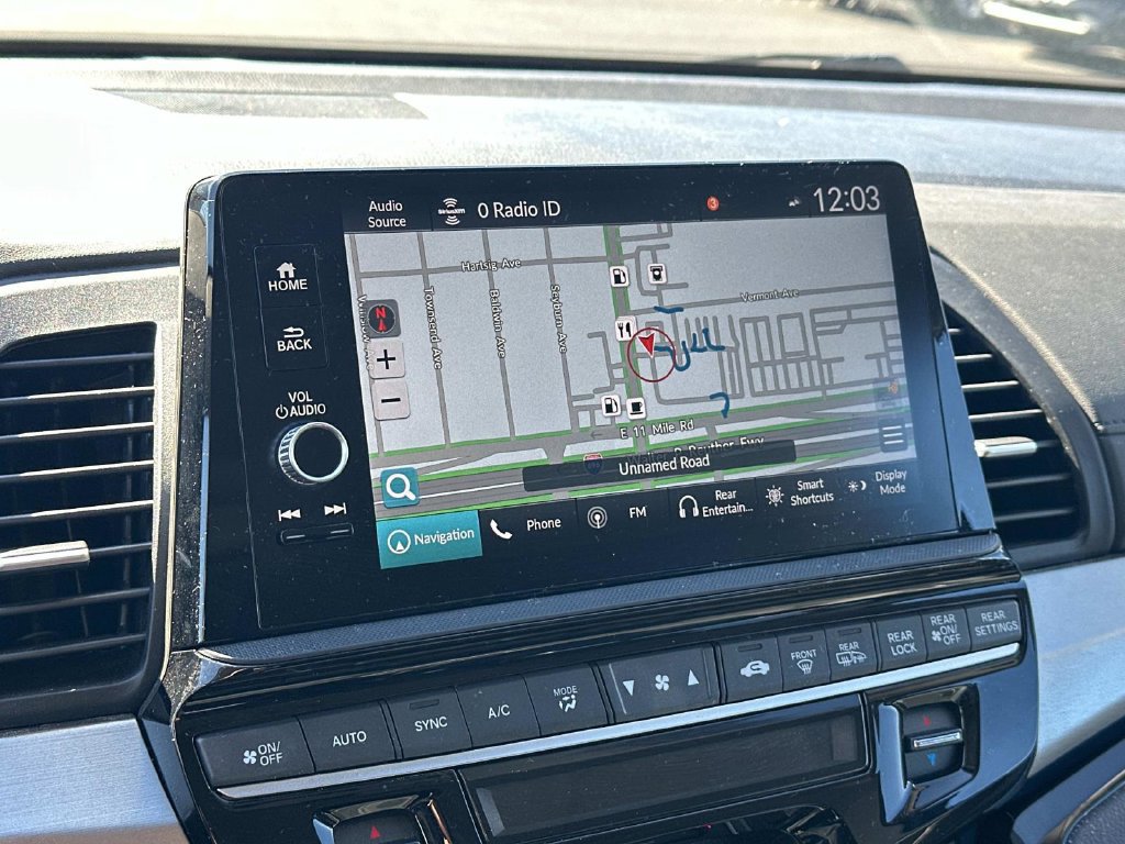 Used 2025 Honda Odyssey Touring image 32