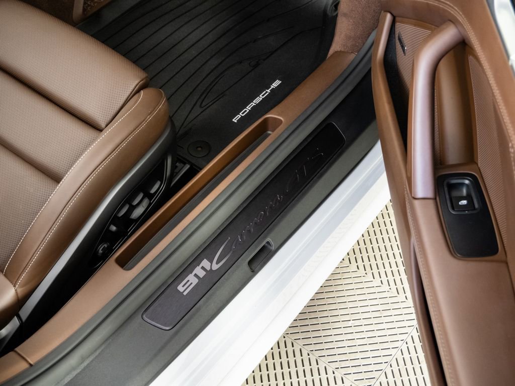 Certified 2024 Porsche 911 Carrera GTS image 23