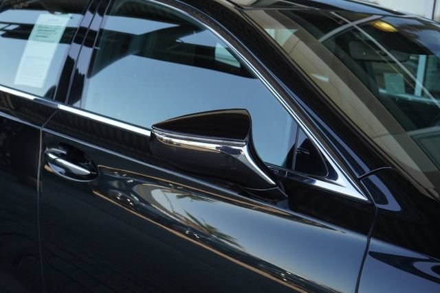 Used 2020 Lexus LS 500 w/ Accessory Package (Z2) RWD image 11