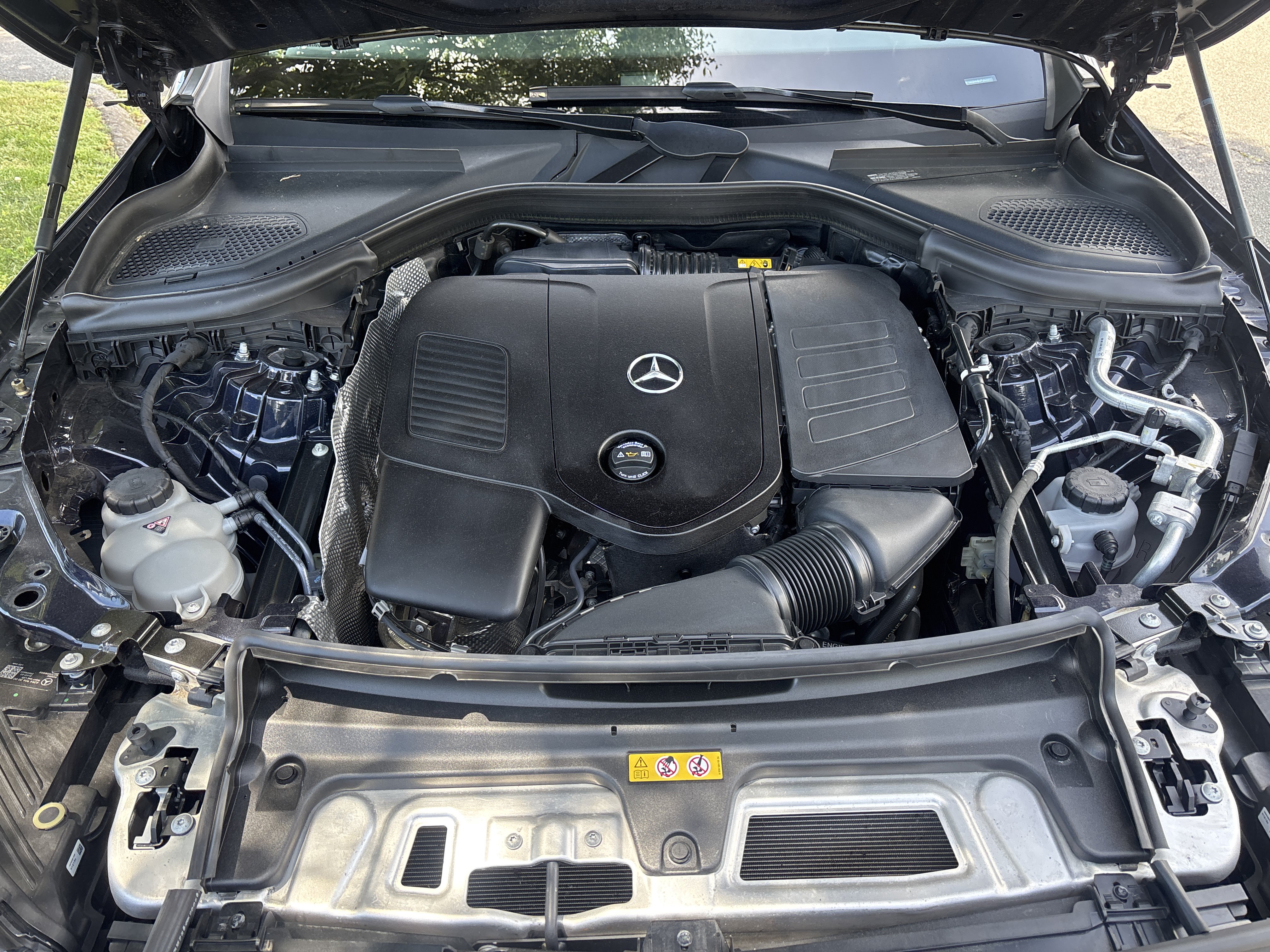 Used 2023 Mercedes-Benz GLC 300 4MATIC image 34