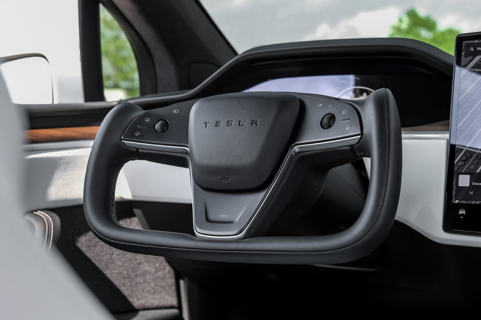 Used 2024 Tesla Model X AWD/4WD image 14