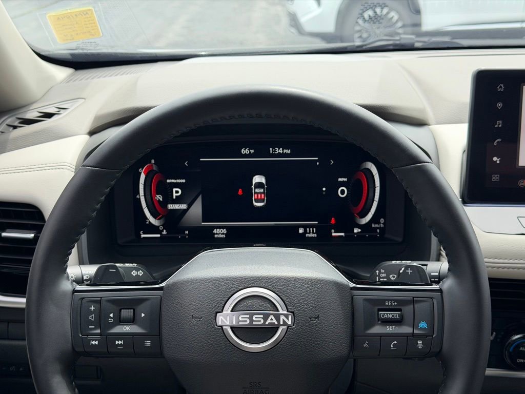 Used 2025 Nissan Rogue SL FWD image 30