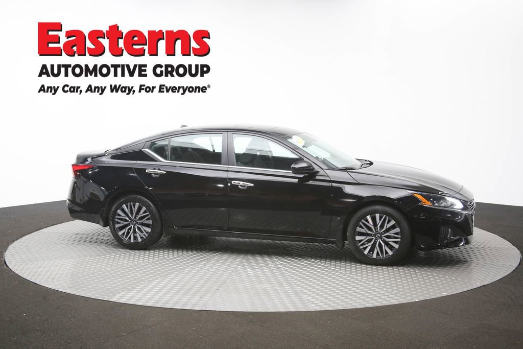 Used 2024 Nissan Altima 2.5 SV w/ SV Premium Package FWD image 47