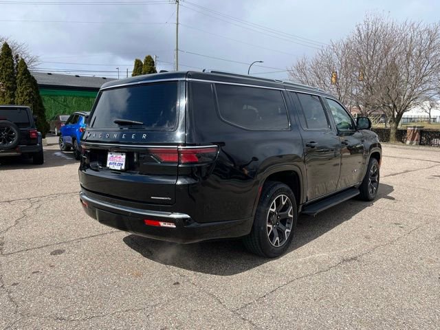 Used 2023 Jeep Wagoneer L Series III w/ Preferred Equipment Group image 5