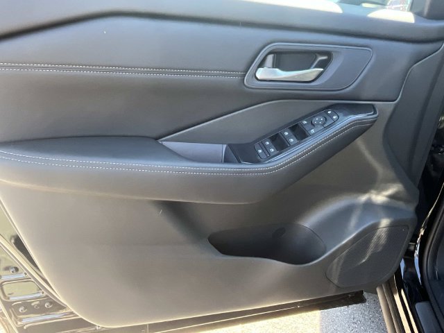 New 2026 Nissan Rogue Dark Armor AWD/4WD image 24