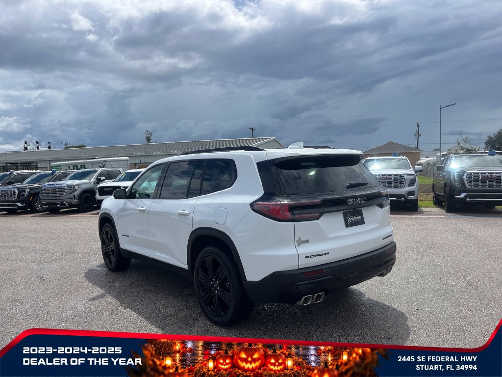 New 2026 GMC Acadia Elevation w/ Black Edition FWD image 5