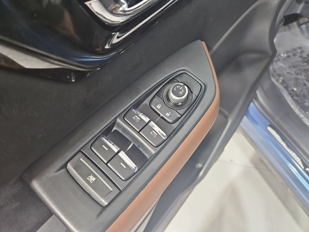 Certified 2025 Subaru Forester Touring AWD/4WD image 13