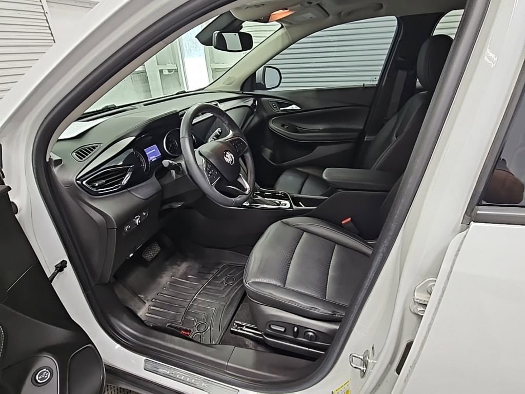 Used 2022 Buick Encore GX Essence w/ Experience Buick Package image 11
