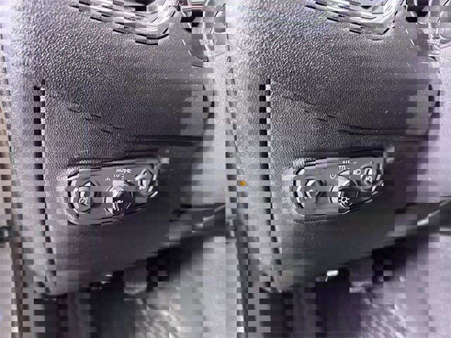 Used 2019 Chevrolet Equinox Premier image 18