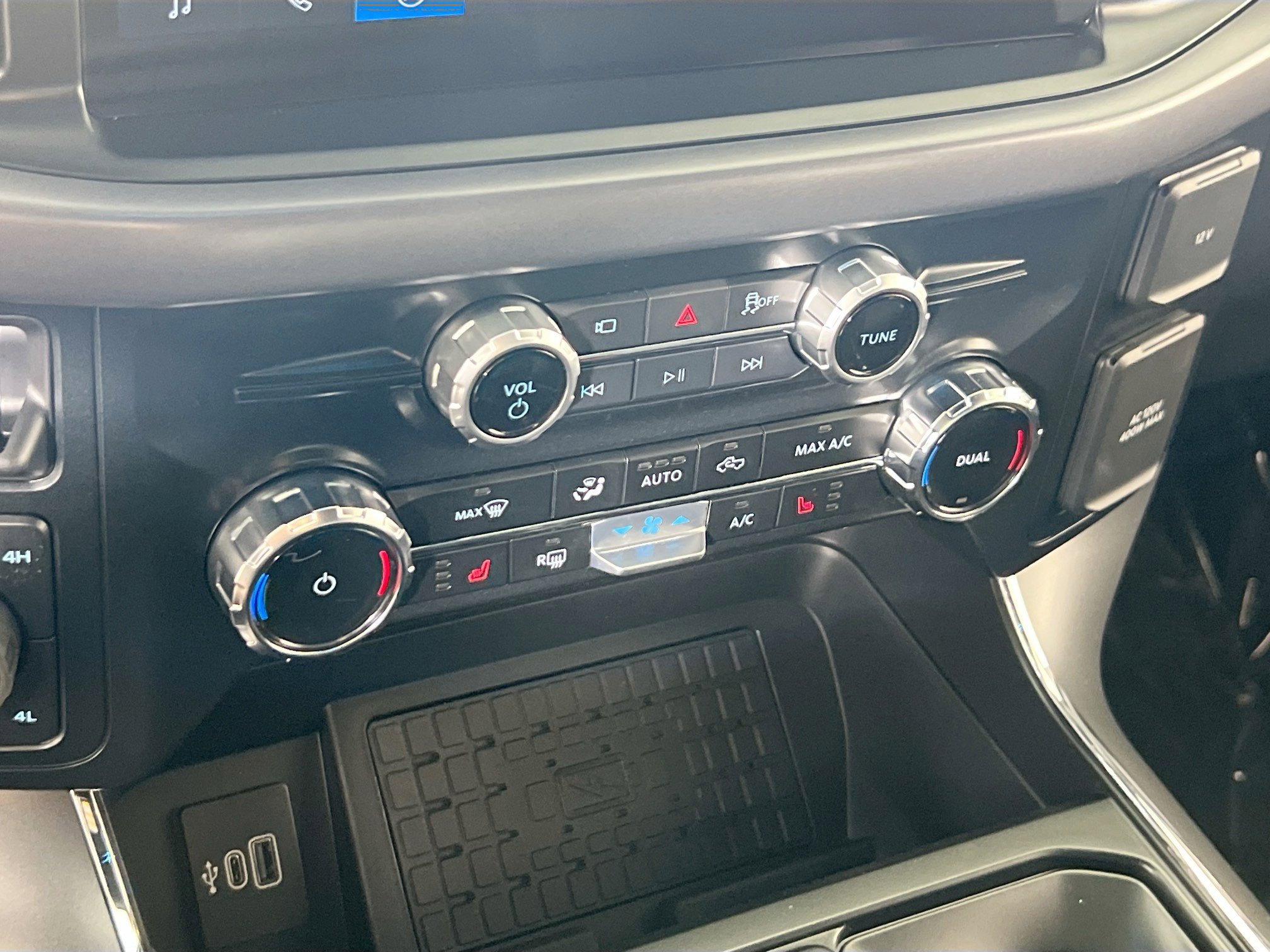 Used 2025 Ford F150 XLT w/ Equipment Group 302A MID image 16