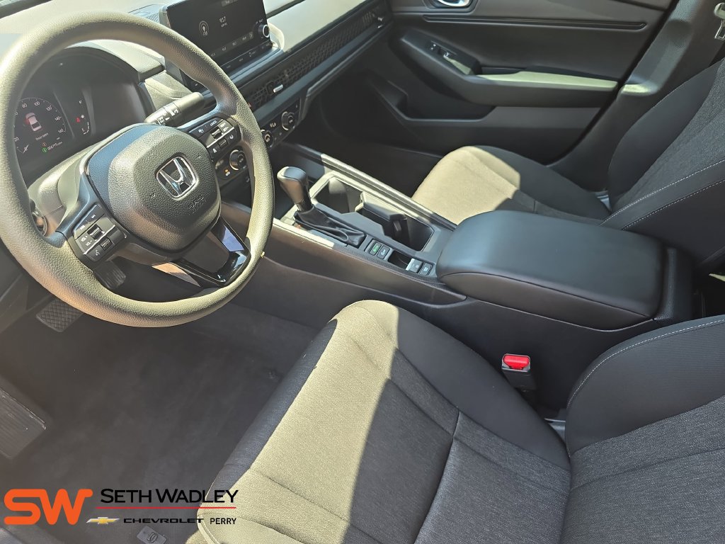 Used 2025 Honda Accord SE image 16
