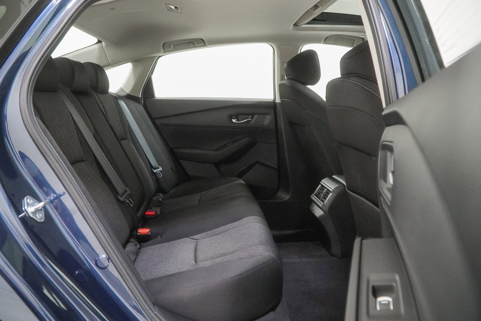 Certified 2025 Honda Accord SE image 37