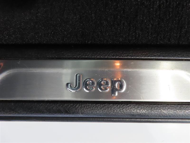 Used 2021 Jeep Grand Cherokee Overland image 17