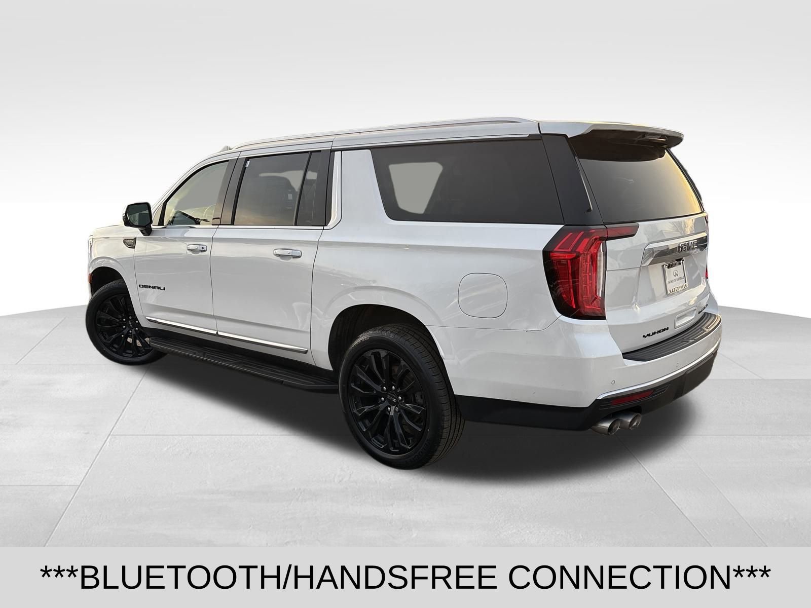 Used 2021 GMC Yukon XL Denali image 3