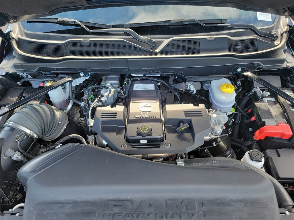 Used 2024 RAM 2500 Limited image 29