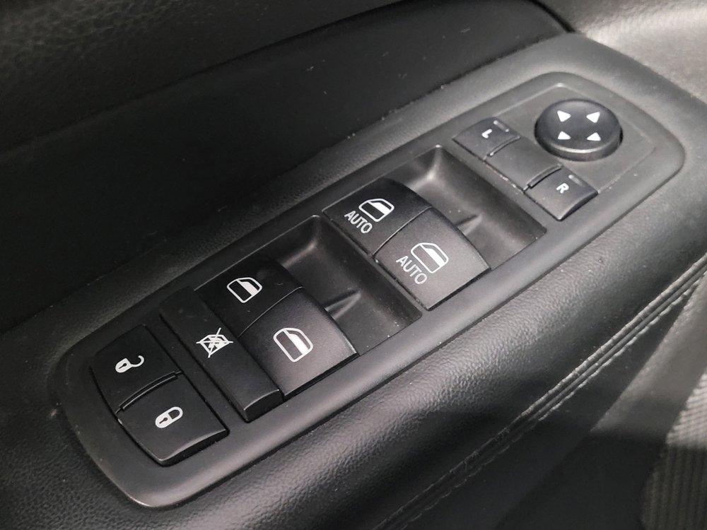 Used 2020 Jeep Grand Cherokee Limited w/ Trailer Tow Group IV image 27