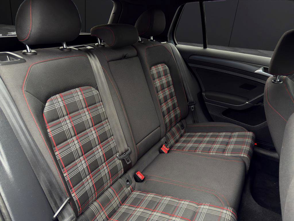 Used 2020 Volkswagen GTI S image 19