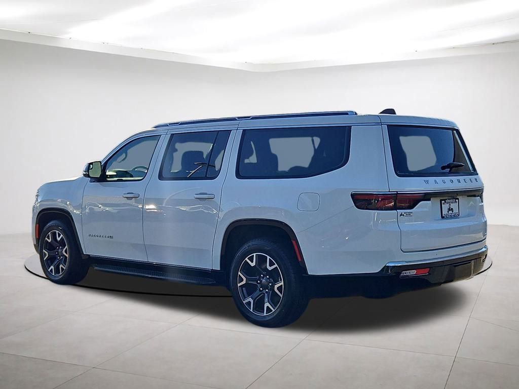 Used 2024 Jeep Wagoneer L Series III w/ Flexible Seating Group image 5