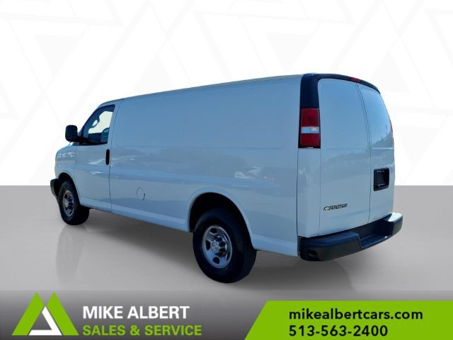 Used 2019 Chevrolet Express 2500 w/ Driver Convenience Package RWD image 5