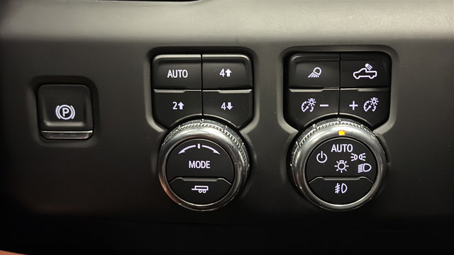 Used 2025 GMC Sierra 1500 Denali Ultimate AWD/4WD image 32