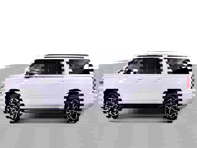 Used 2019 Chevrolet Suburban LT image 5