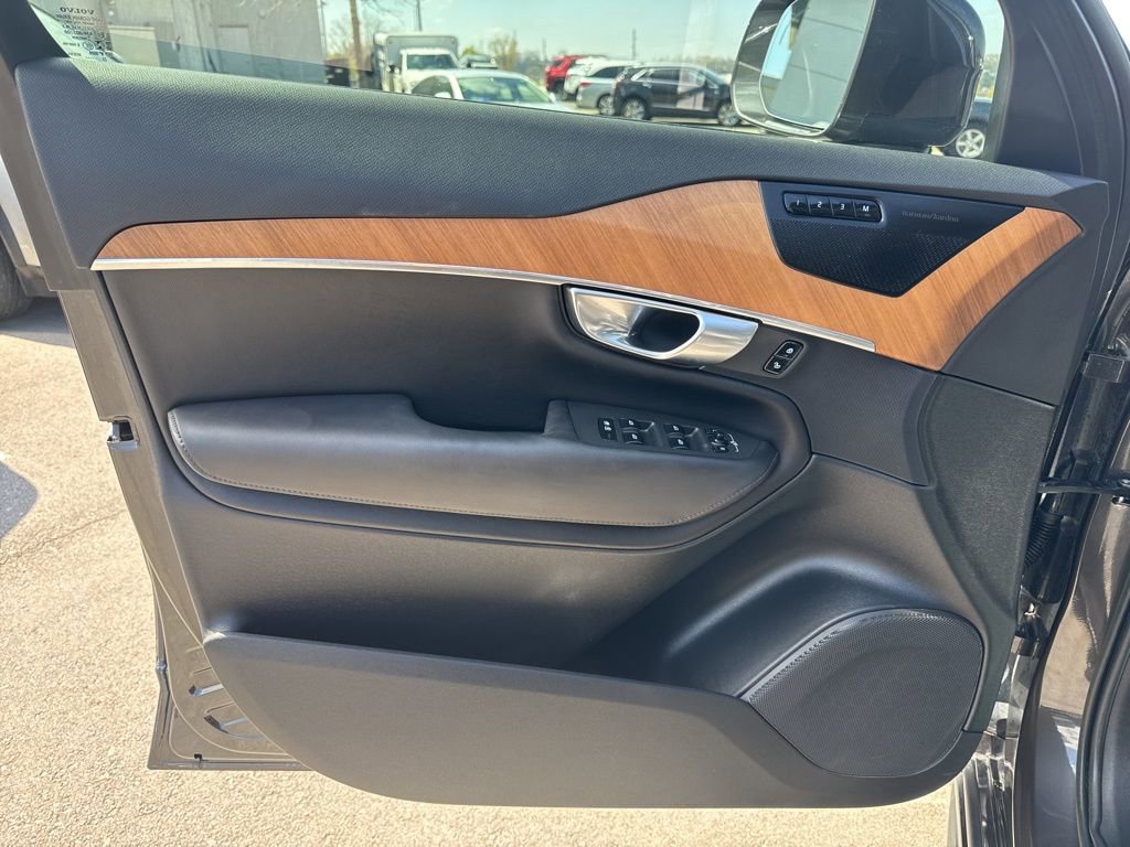 Used 2023 Volvo XC90 B6 Plus w/ Protection Package Premier AWD/4WD image 10
