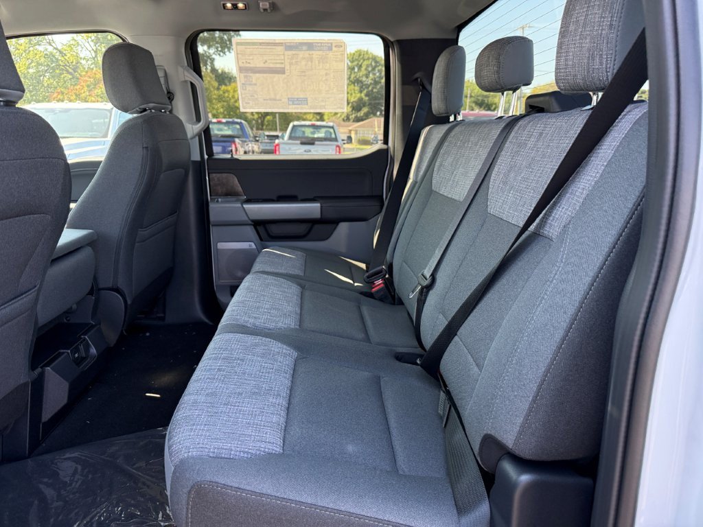 New 2027 Ford F250 XLT w/ XLT Premium Package AWD/4WD image 16