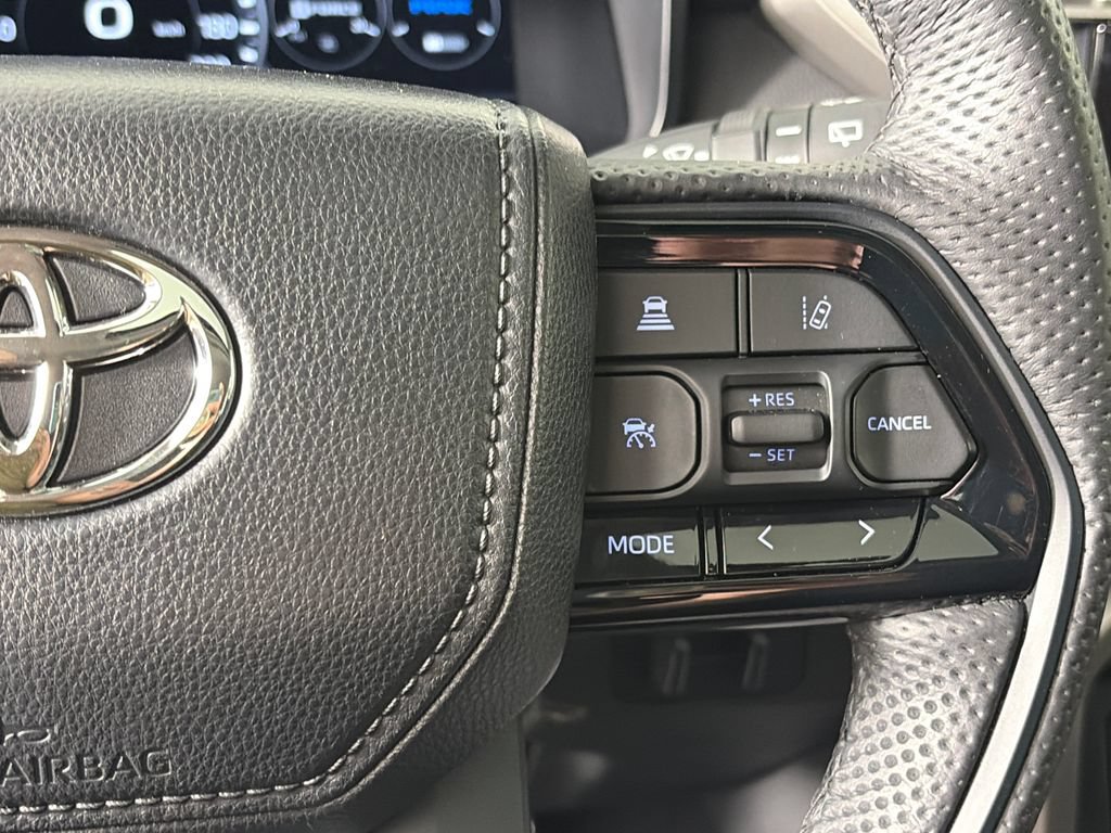 Used 2024 Toyota Sequoia TRD Pro AWD/4WD image 18