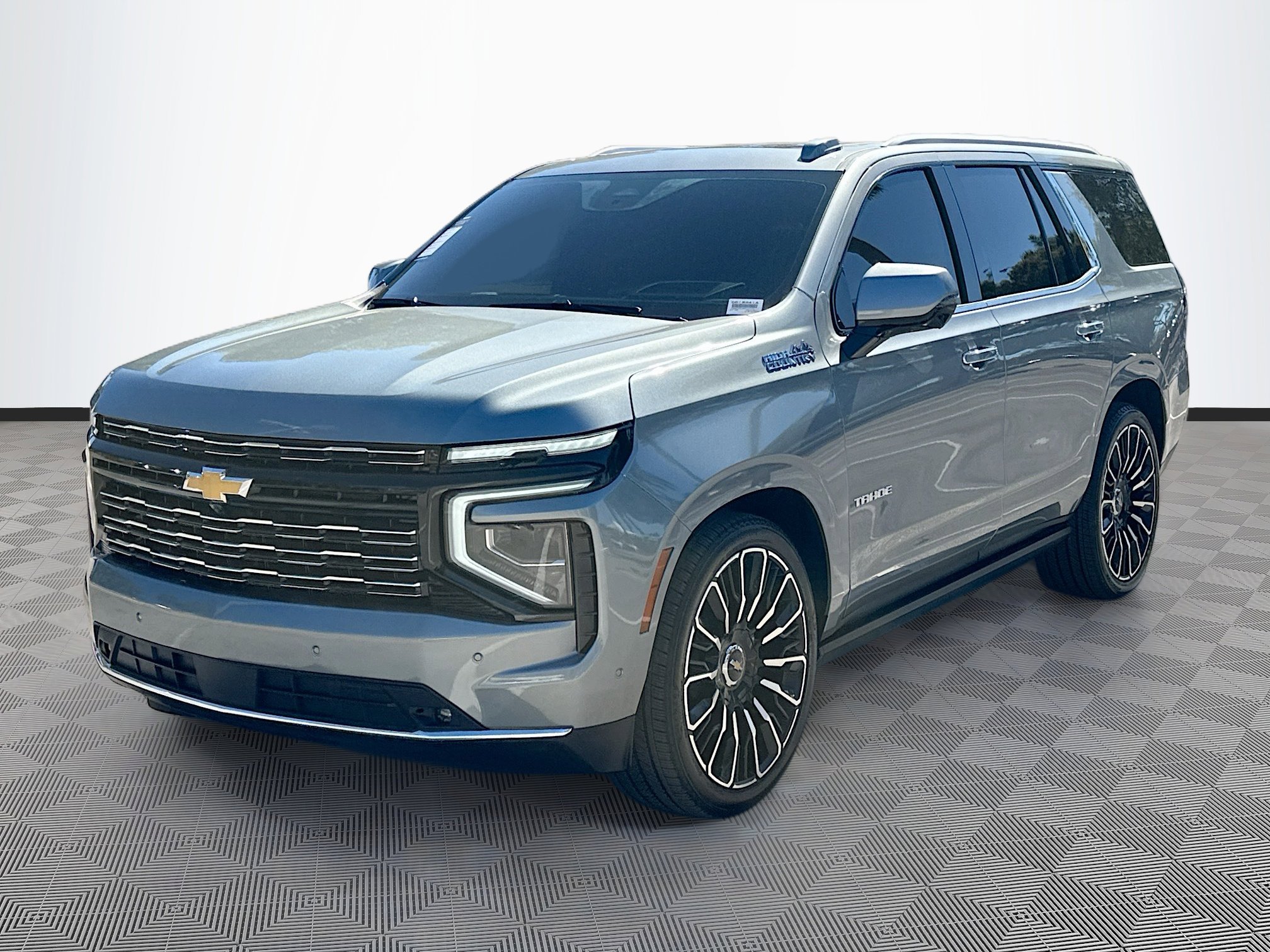 Used 2025 Chevrolet Tahoe High Country image 3