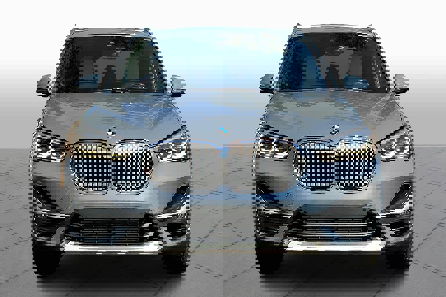 Used 2020 BMW X1 xDrive28i w/ Premium Package image 3