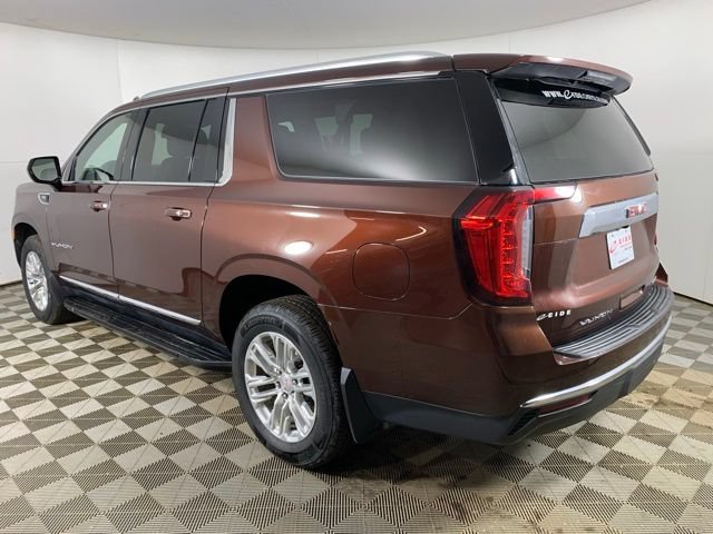 Used 2023 GMC Yukon XL SLT AWD/4WD image 13