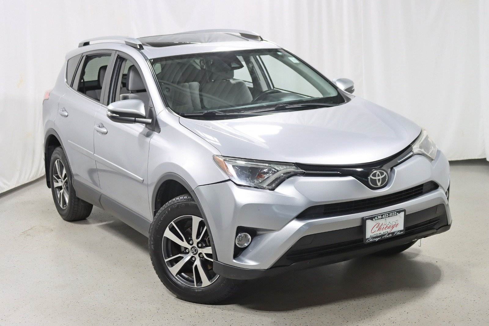 Used 2018 Toyota RAV4 XLE w/ Plus Extra Value Package AWD/4WD image 6