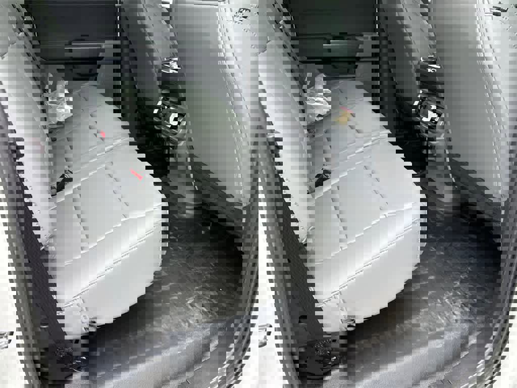 New 2023 Ford F150 Lightning Pro image 14