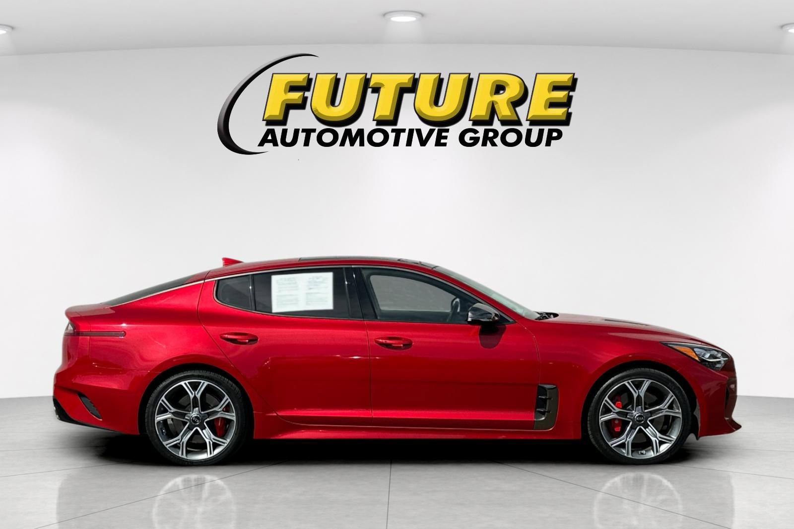 Certified 2019 Kia Stinger GT1 image 3