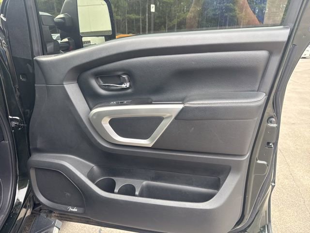 Used 2019 Nissan Titan PRO-4X w/ Pro-4x Convenience Package image 7