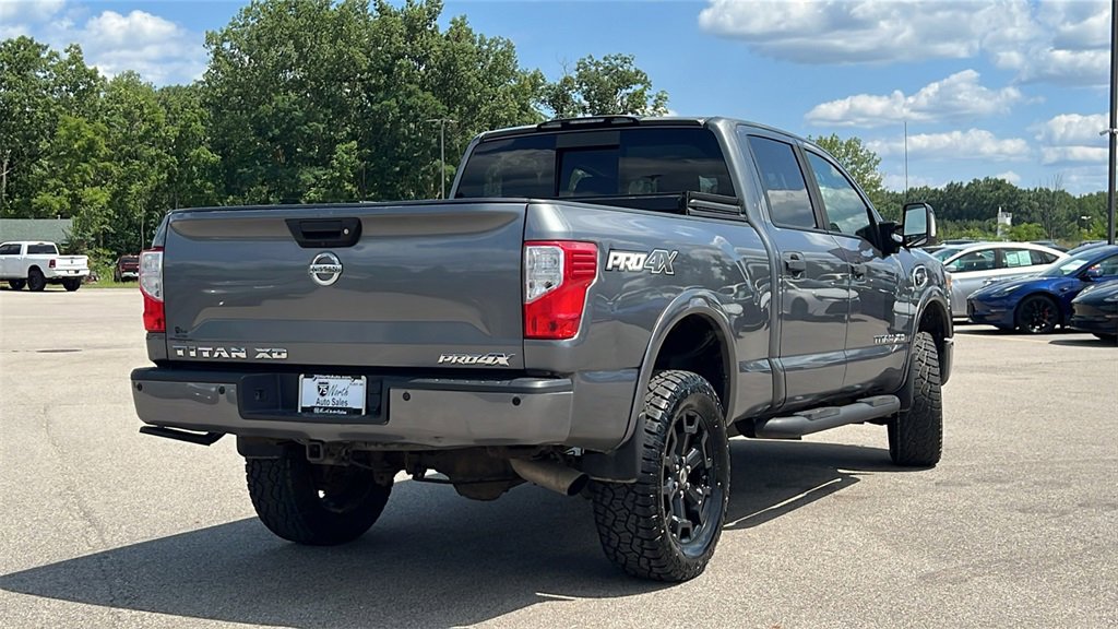 Used 2018 Nissan Titan PRO-4X image 5