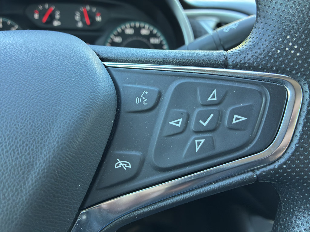 Used 2023 Chevrolet Malibu LT FWD image 30