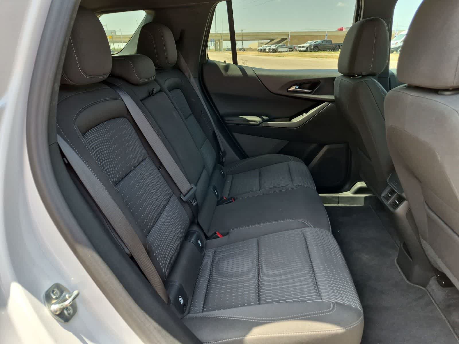 Used 2025 Chevrolet Equinox LT FWD image 26
