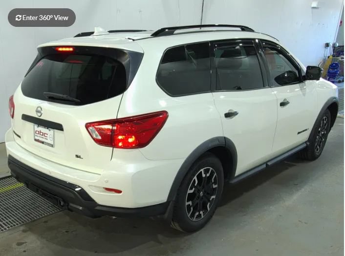 Used 2020 Nissan Pathfinder SL FWD image 2