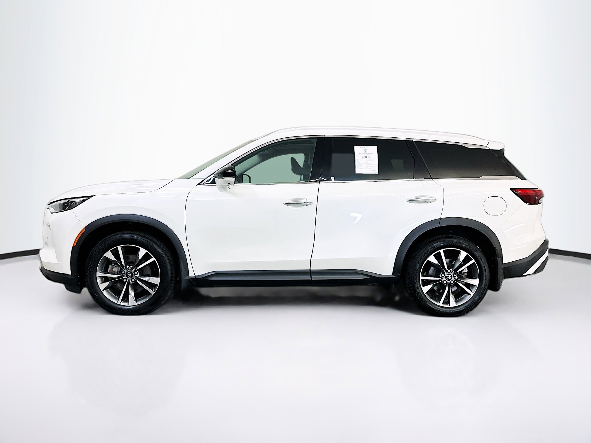 Used 2023 INFINITI QX60 Luxe AWD/4WD image 4