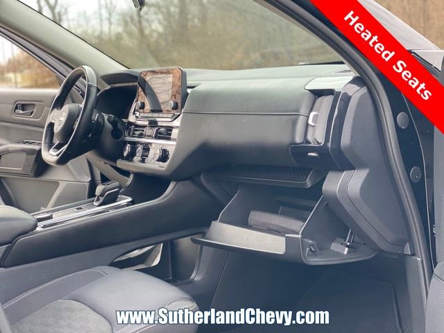 Used 2024 Nissan Pathfinder SV image 19