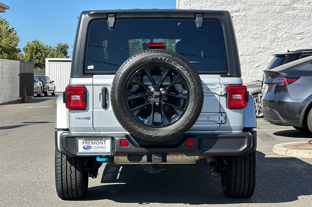 Used 2023 Jeep Wrangler Unlimited Sahara w/ Cold Weather Group AWD/4WD image 5