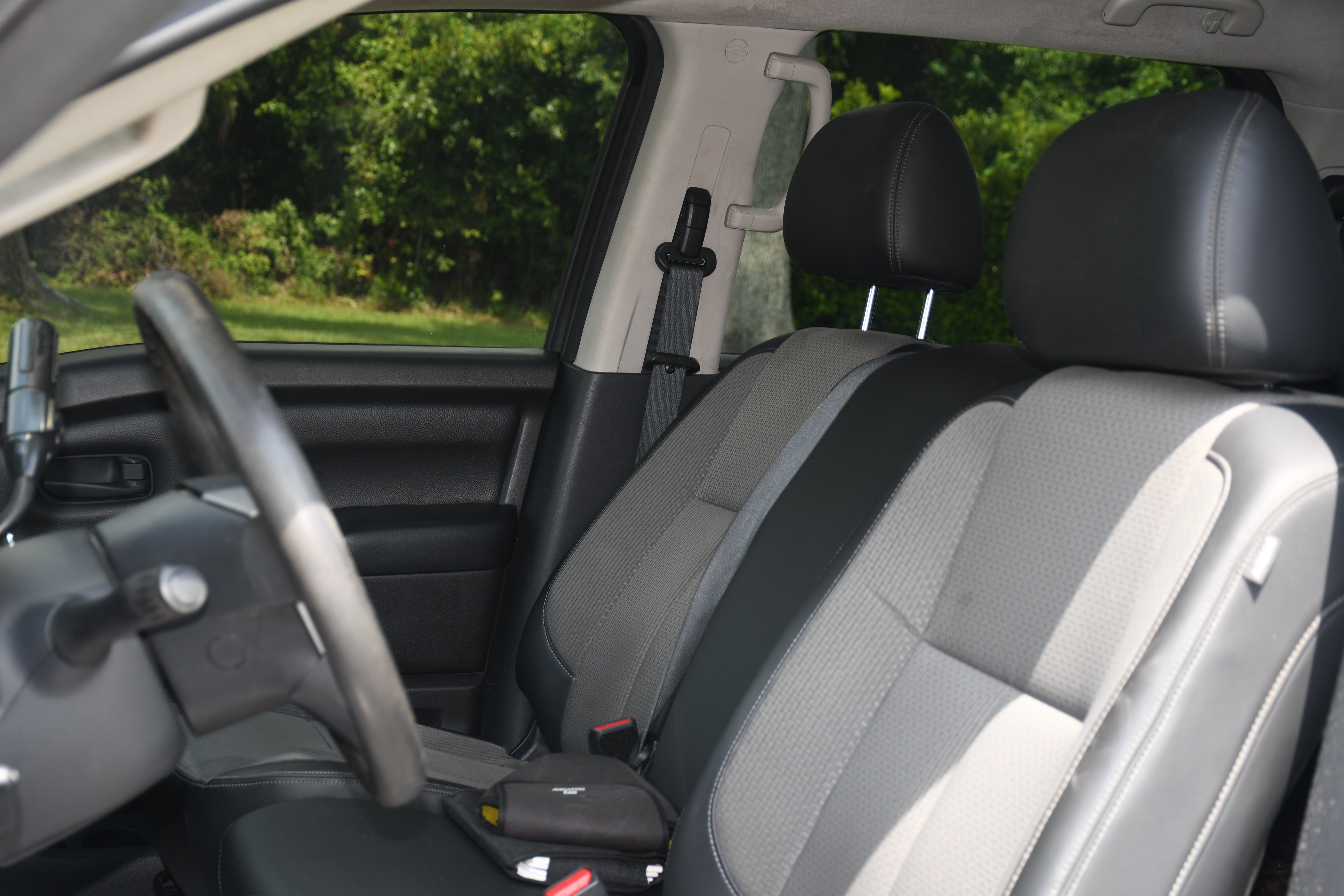 Used 2017 Nissan Titan S RWD image 11