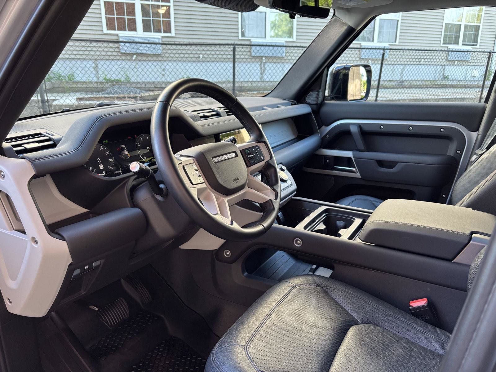 Used 2024 Land Rover Defender 110 S AWD/4WD image 8
