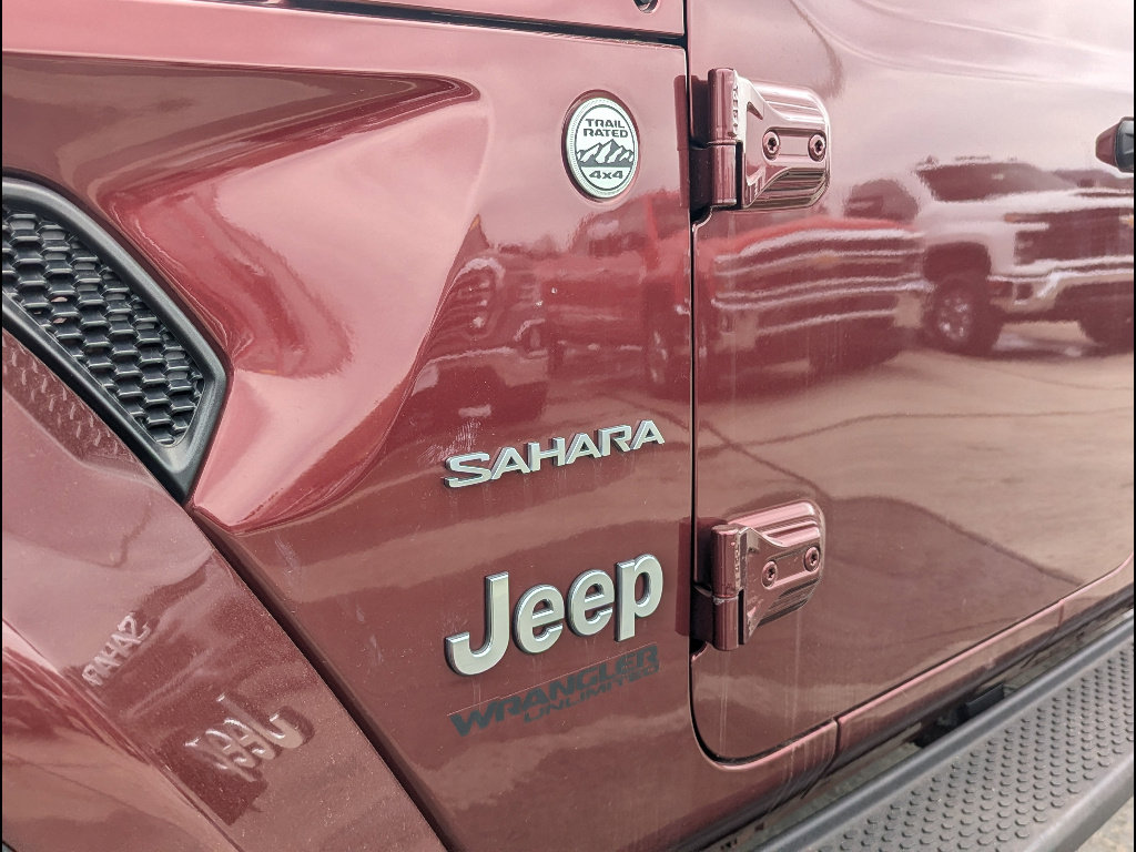 Used 2021 Jeep Wrangler Unlimited Sahara AWD/4WD image 8