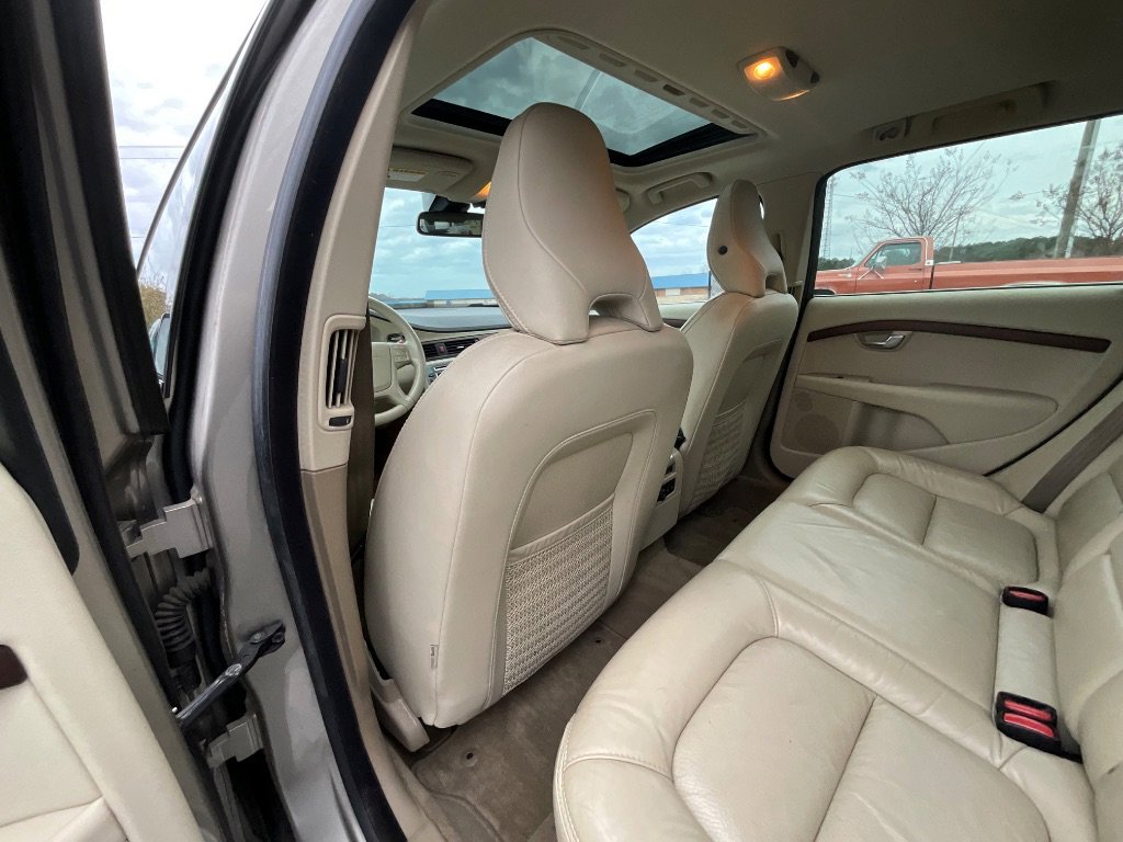 Used 2011 Volvo XC70 3.2 FWD image 19