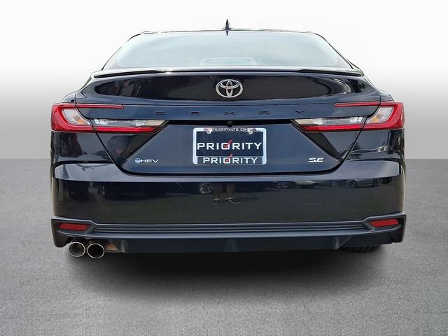 Used 2025 Toyota Camry SE FWD image 5