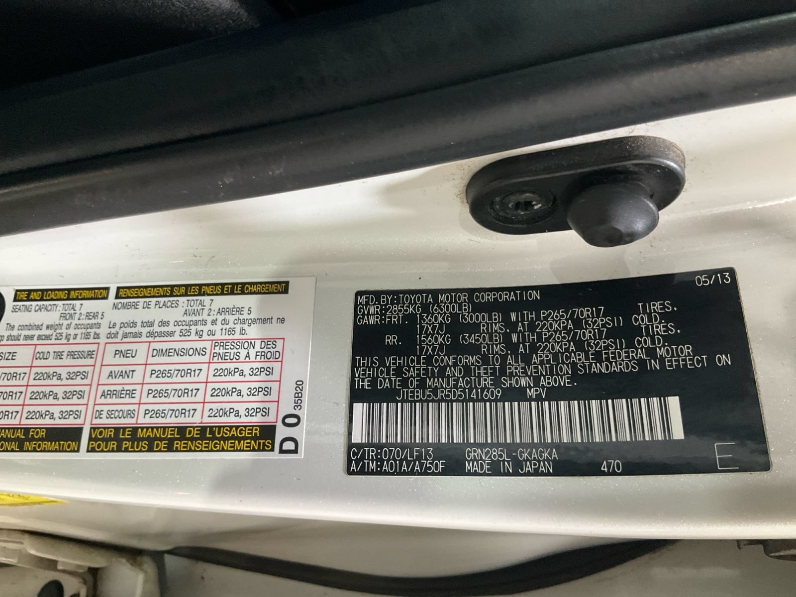 Used 2013 Toyota 4Runner SR5 w/ Premium Pkg w/3rd Row Seat AWD/4WD image 31