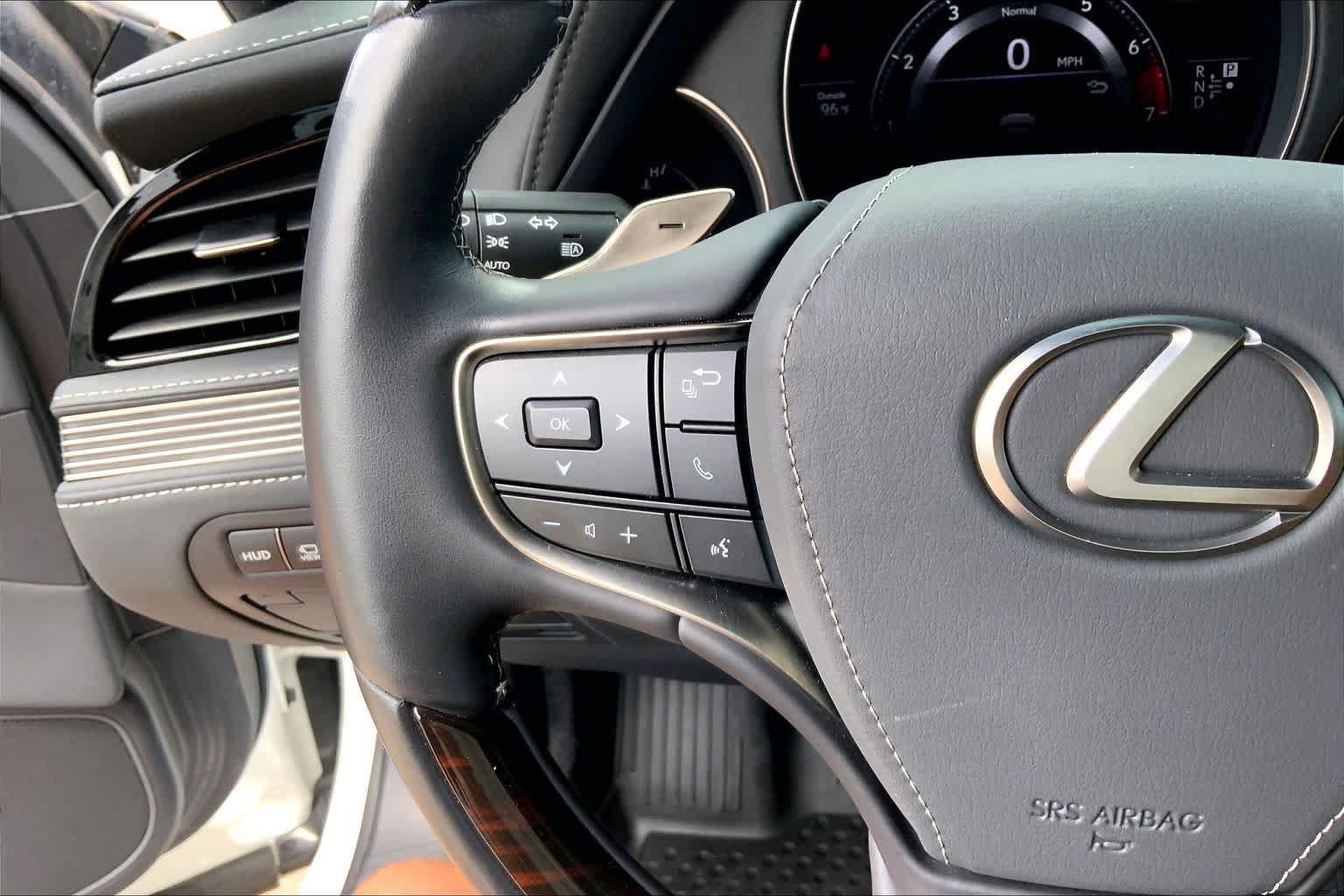 Used 2022 Lexus LS 500 w/ Interior Upgrade Package RWD image 22